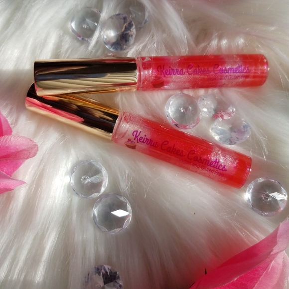 Red Velvet Cake Lipgloss - Picture 1 of 3